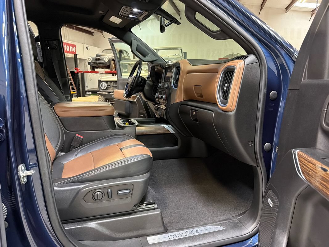 Used 2023 Chevrolet Silverado 2500 High Country AWD/4WD image 37