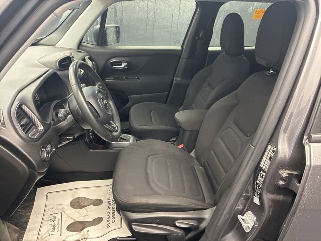 Used 2020 Jeep Renegade Latitude AWD/4WD image 12