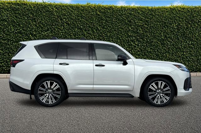New 2026 Lexus LX 600 4WD w/ Luxury Package image 4
