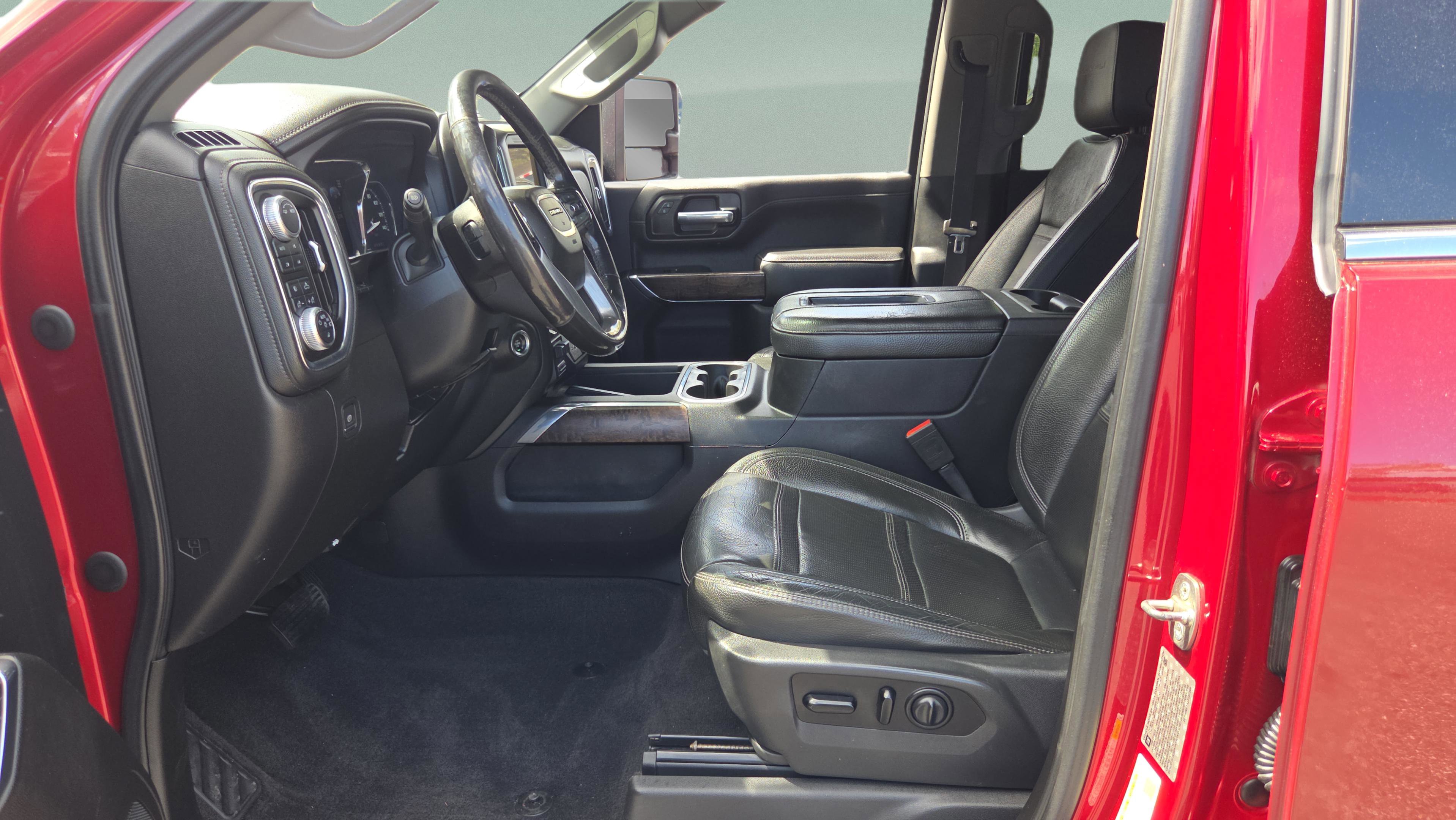 Used 2020 GMC Sierra 2500 Denali w/ Denali Ultimate Package image 11