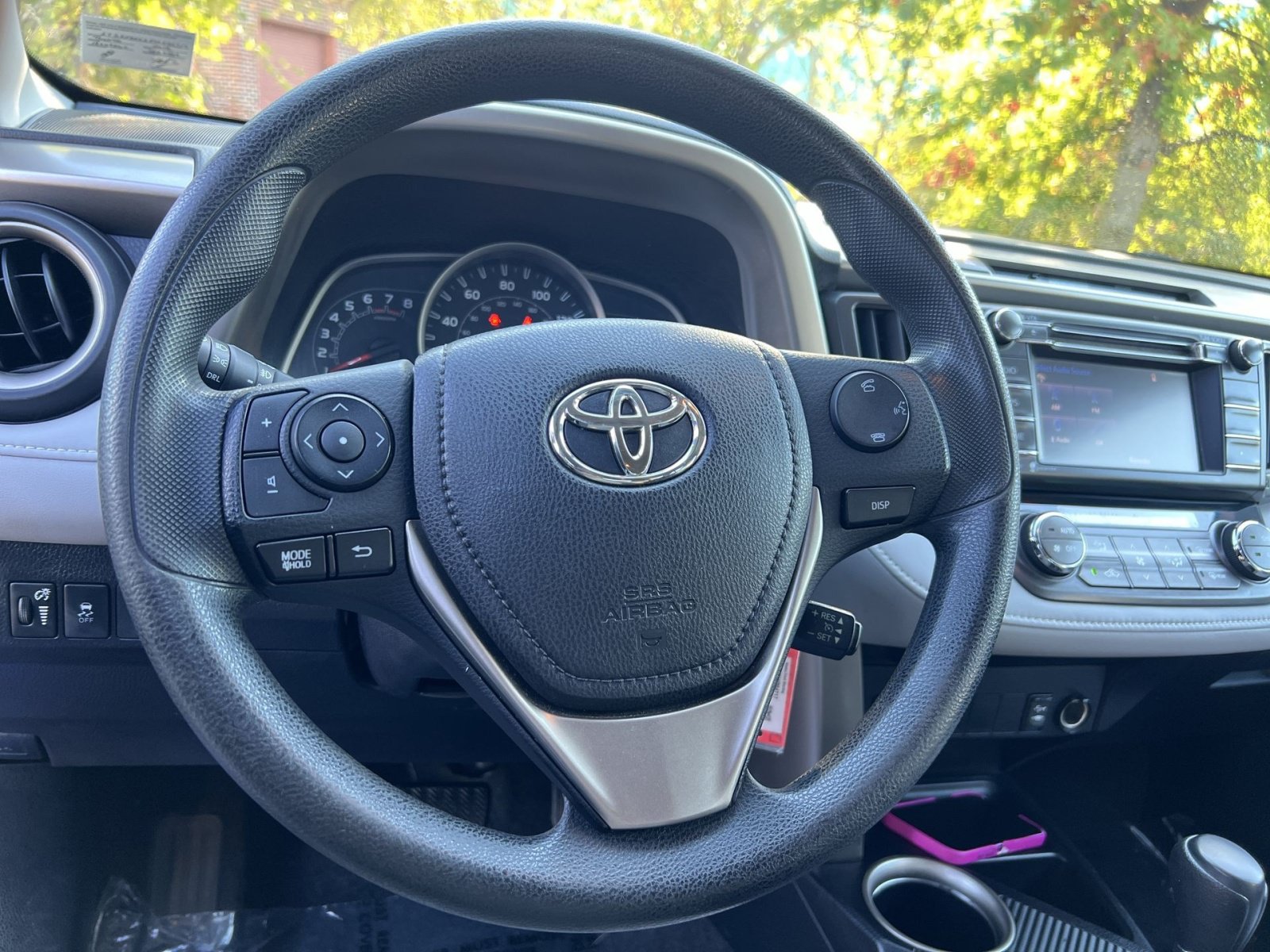 Used 2015 Toyota RAV4 XLE AWD/4WD image 17
