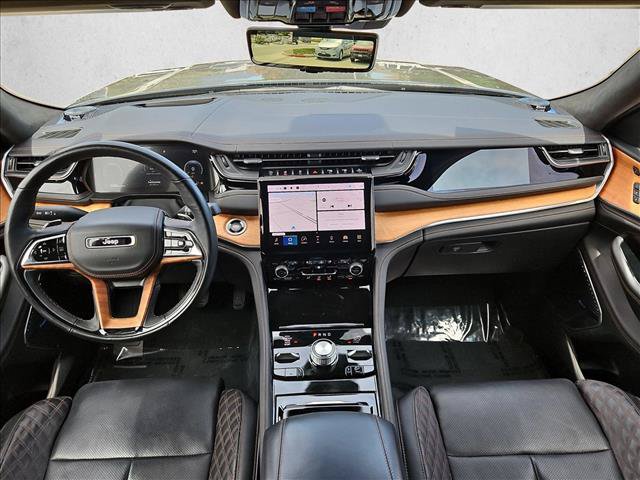 Used 2023 Jeep Grand Cherokee Summit AWD/4WD image 18