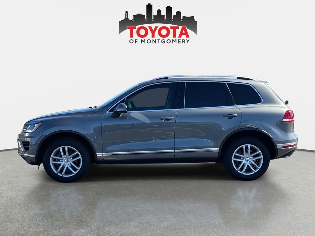 Used 2016 Volkswagen Touareg Sport image 9