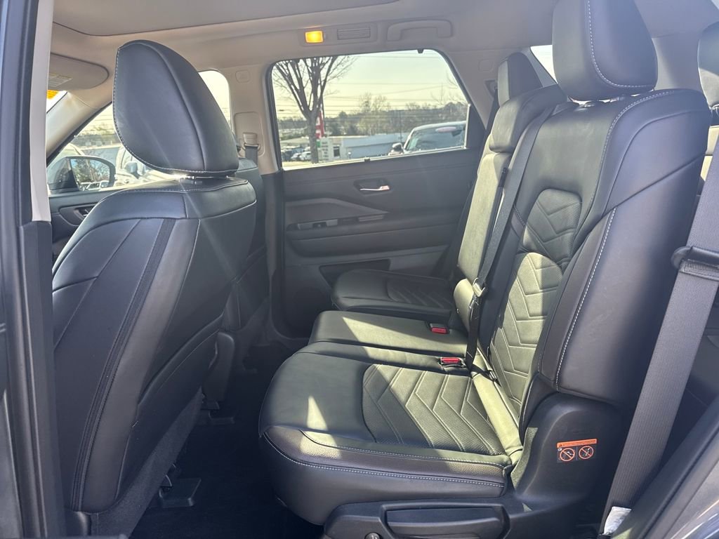 Certified 2024 Nissan Pathfinder Platinum w/ Cargo Package image 26