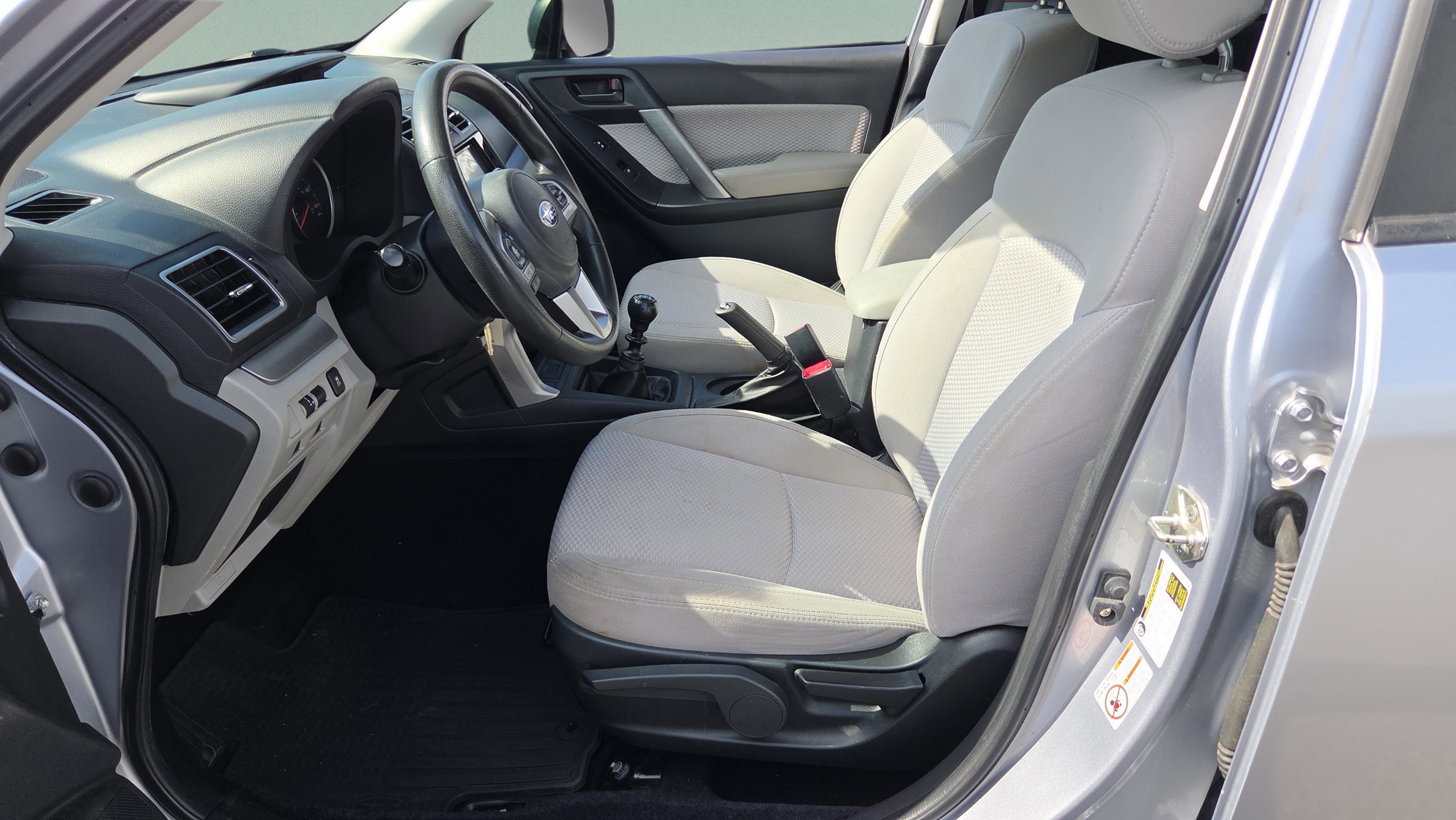 Used 2017 Subaru Forester 2.5i AWD/4WD image 9