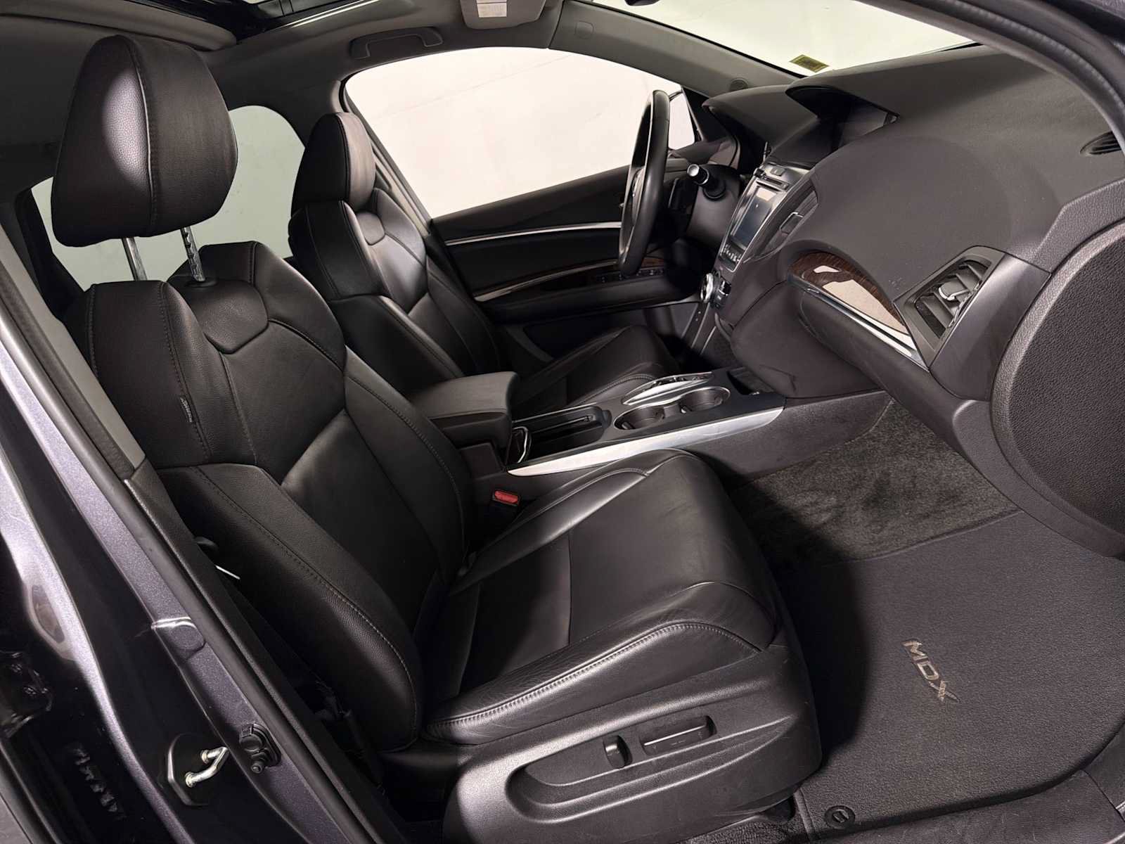 Used 2018 Acura MDX SH-AWD image 23
