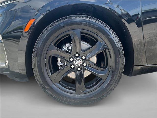 Used 2023 Buick Enclave Essence w/ Sport Touring Edition FWD image 10