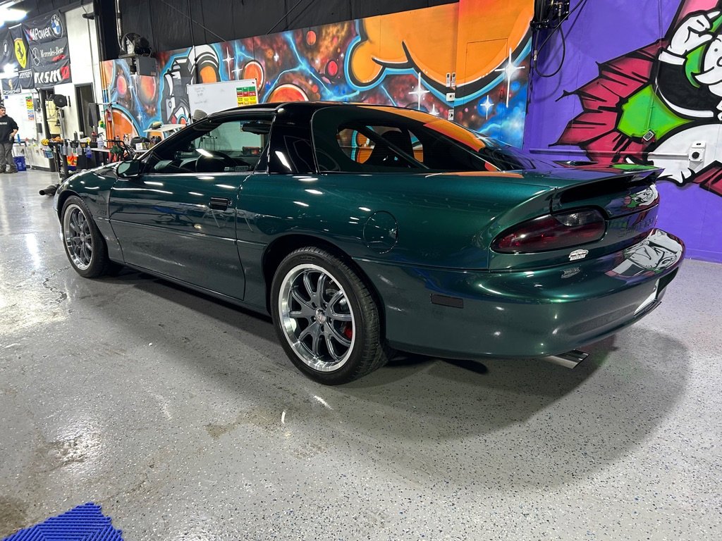 Used 1994 Chevrolet Camaro Z28 image 3