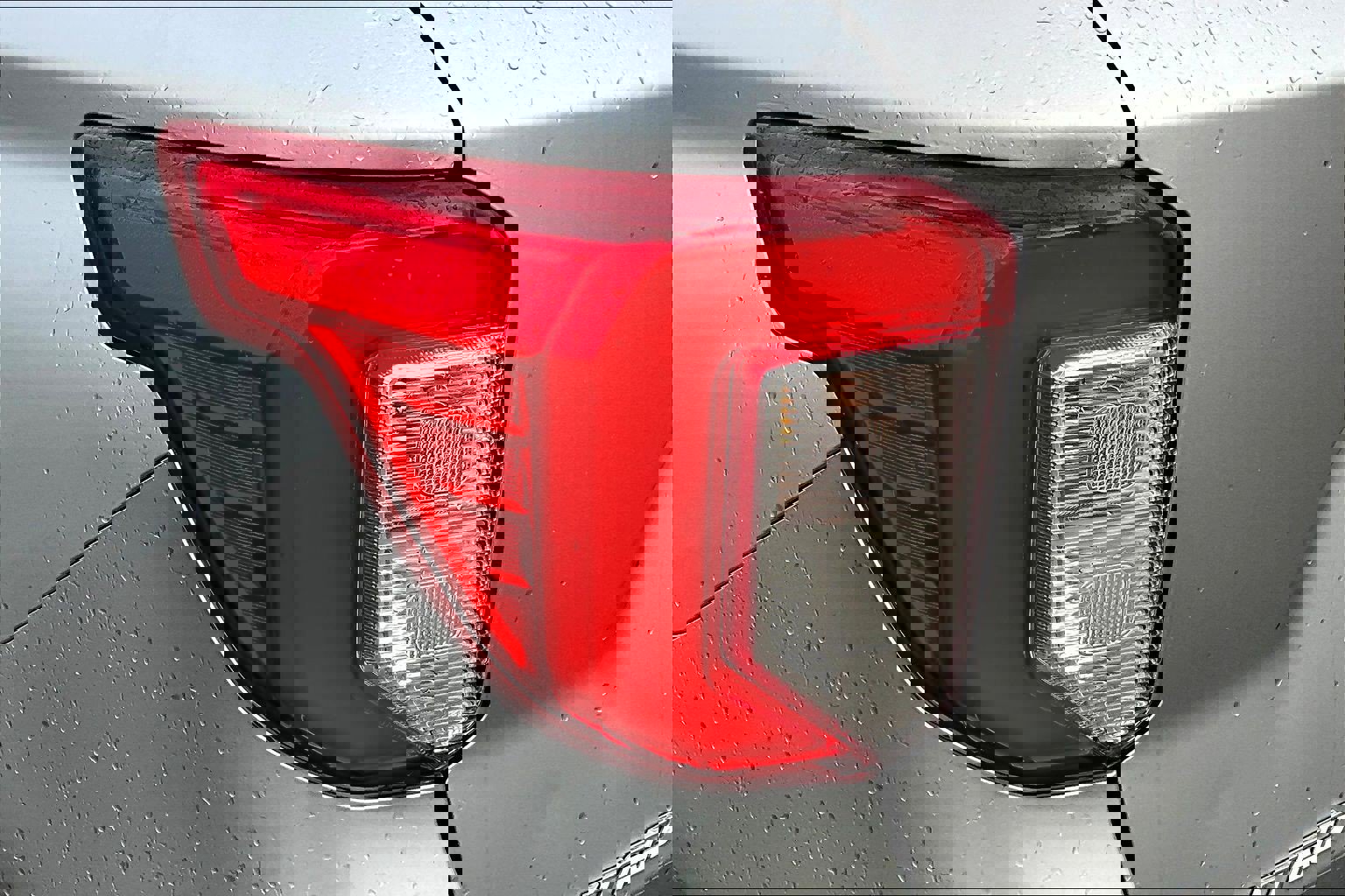 Used 2021 Ford Explorer Limited w/ Equipment Group 301A image 23