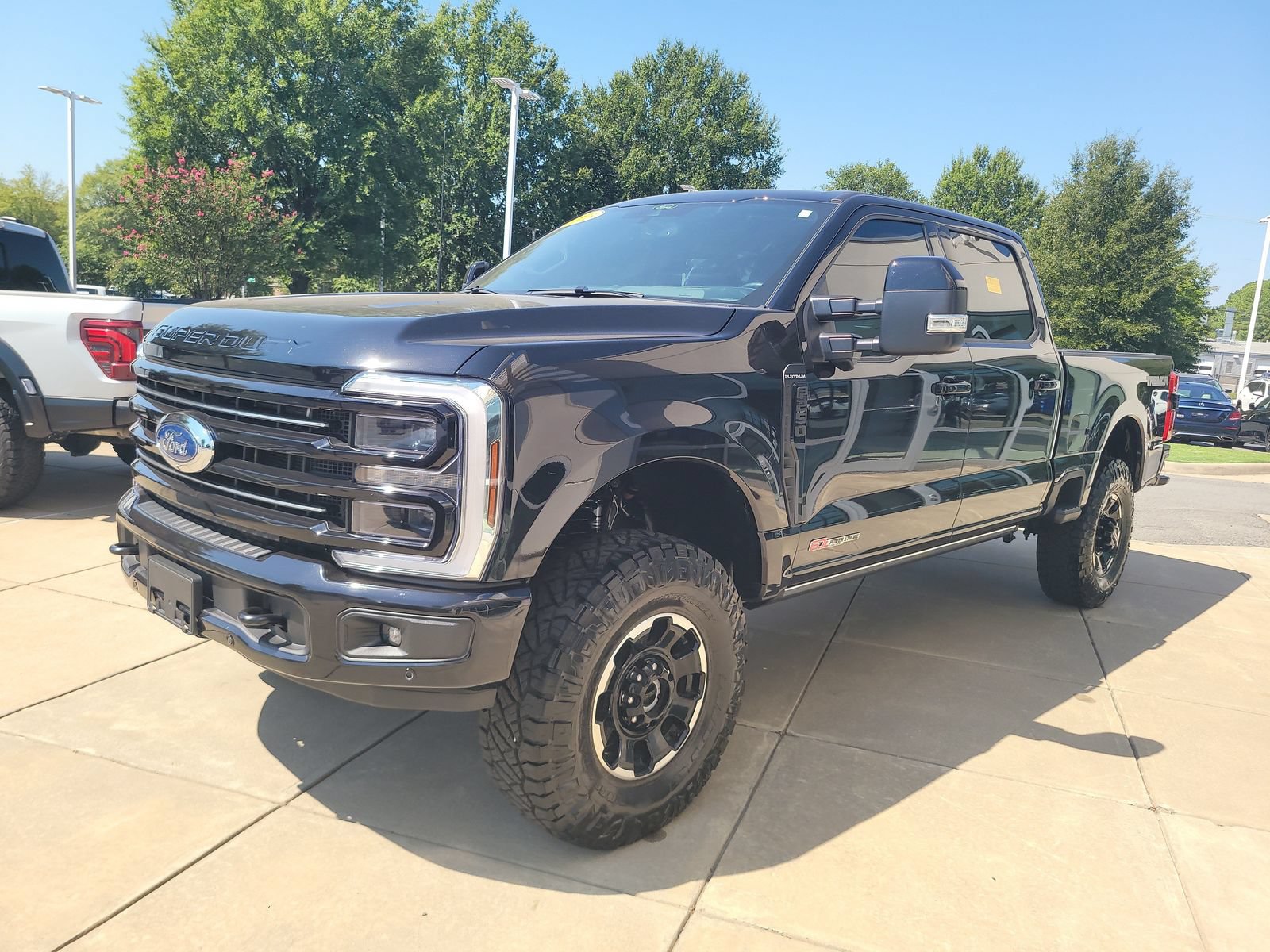 Used 2026 Ford F250 Platinum w/ Tremor Off-Road Package AWD/4WD image 7