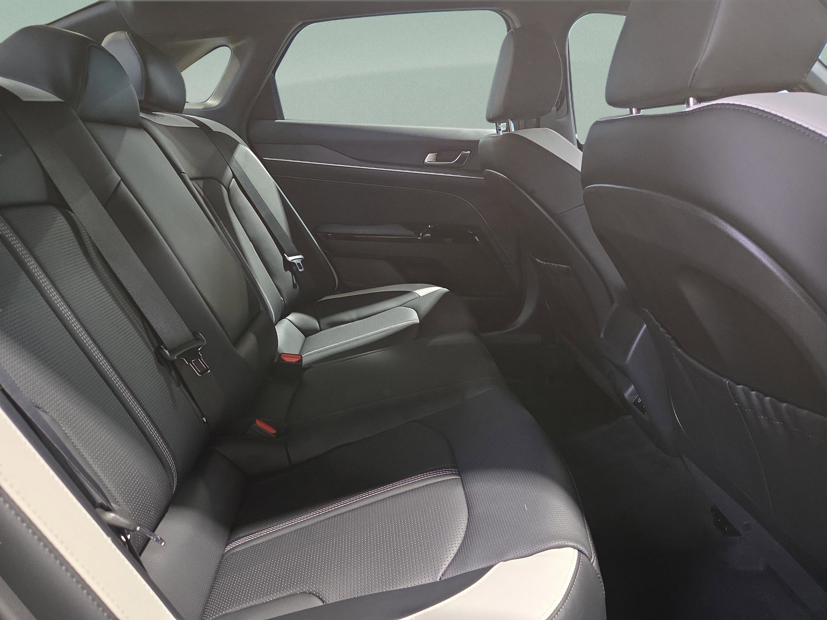 Used 2026 Kia K5 GT-Line image 34