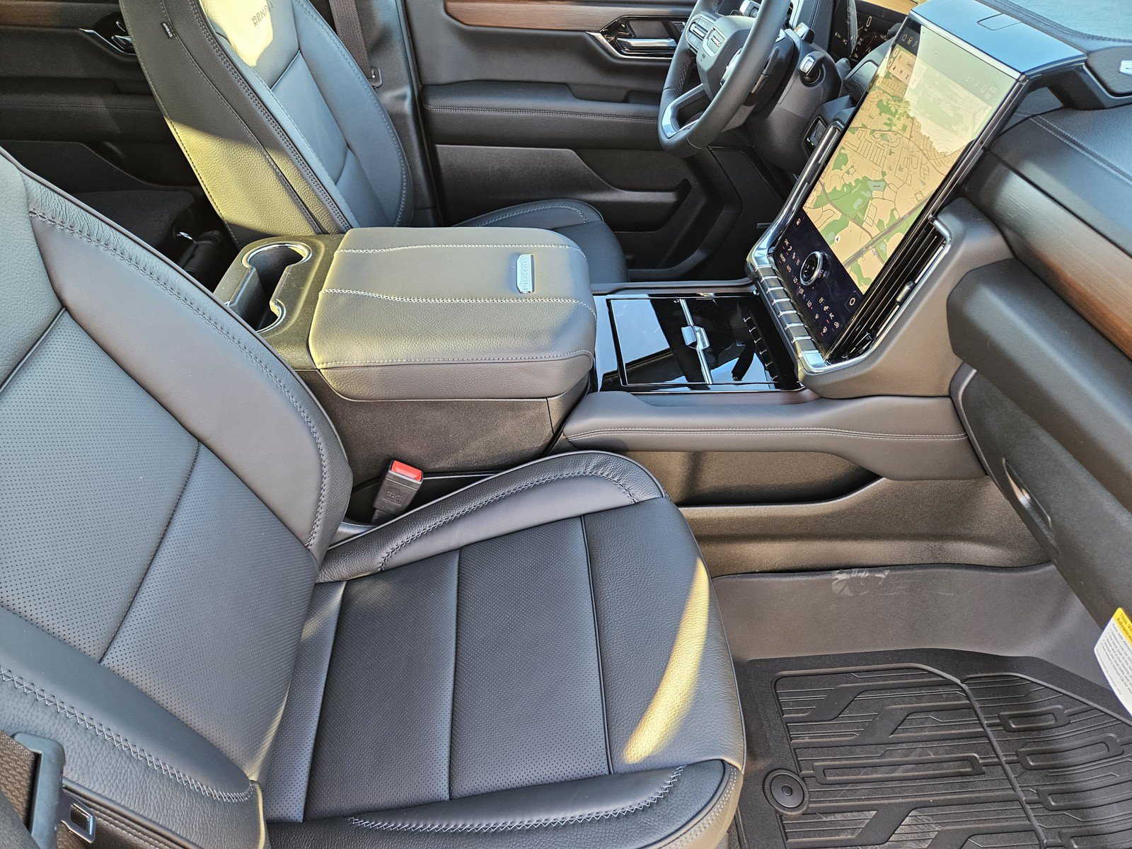 New 2027 GMC Yukon Denali w/ Denali Reserve Package AWD/4WD image 10