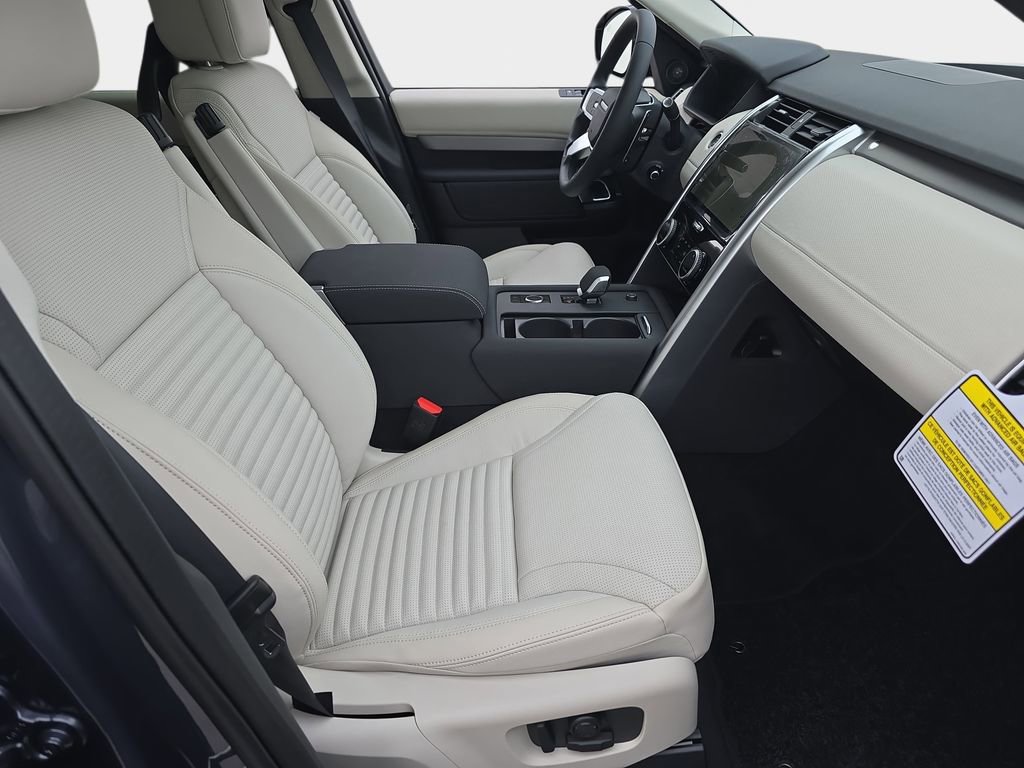 New 2026 Land Rover Discovery Limited Edition AWD/4WD image 10