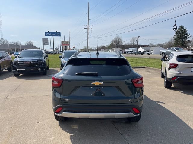 New 2026 Chevrolet Trax LT w/ Sunroof Package FWD image 6
