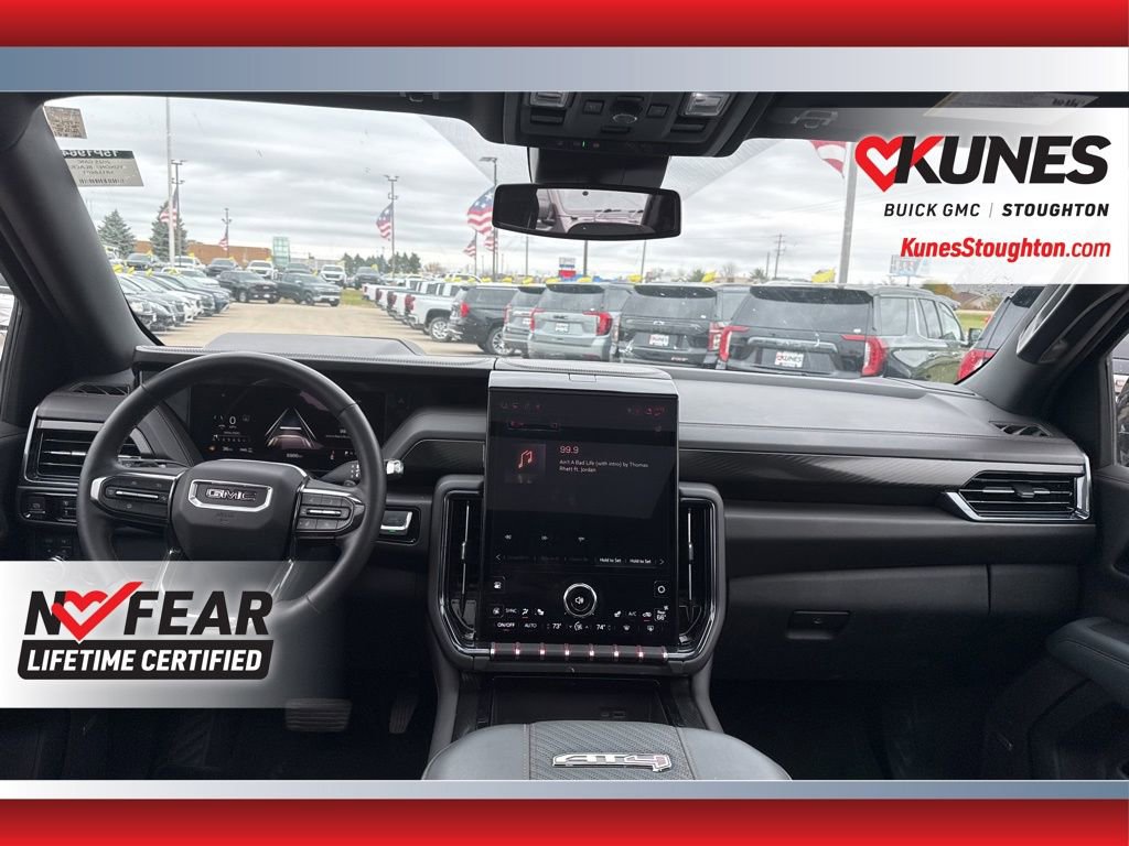 Used 2025 GMC Yukon XL AT4 image 37