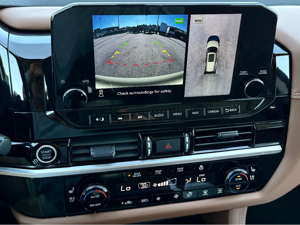 Used 2024 Nissan Pathfinder Platinum image 18