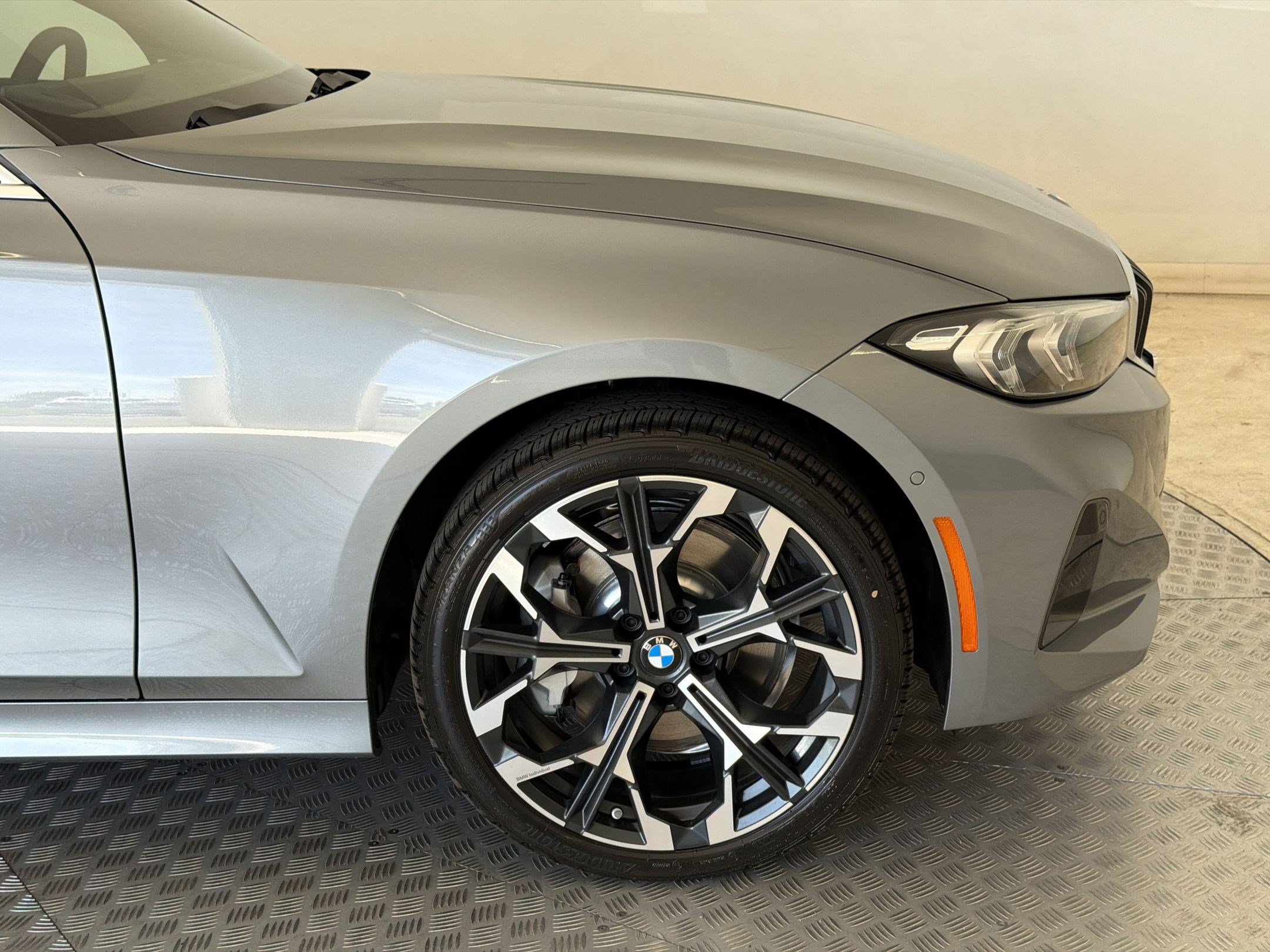 New 2026 BMW 330i xDrive Sedan w/ Premium Package AWD/4WD image 12