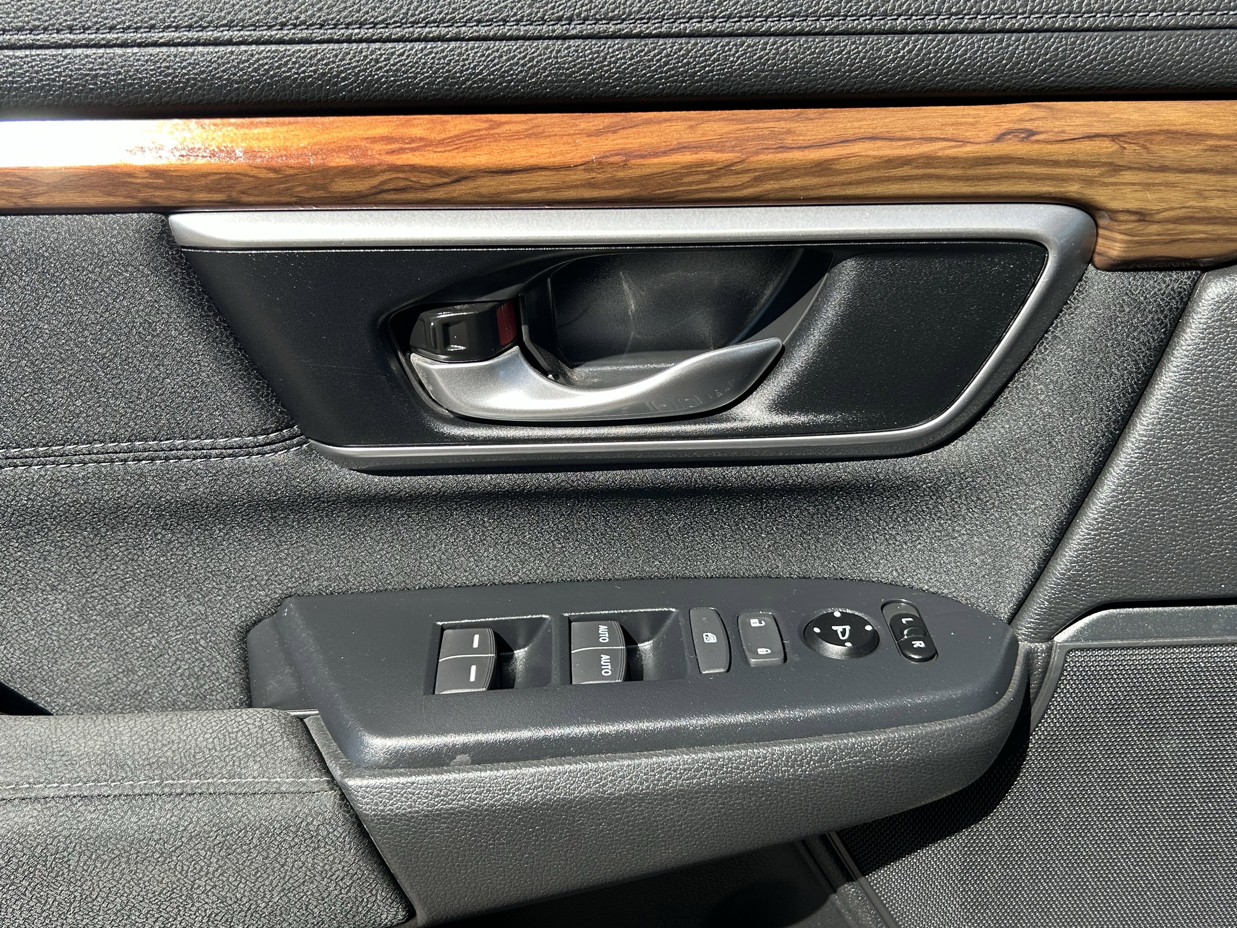 Used 2019 Honda CR-V EX image 22