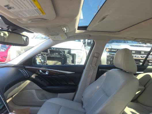 Used 2018 INFINITI Q50 Luxe w/ Essential Package (3.0T Luxe) RWD image 6