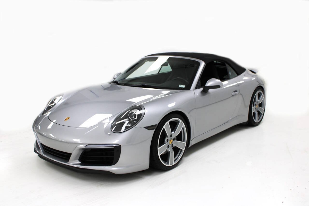 Used 2017 Porsche 911 Carrera image 2