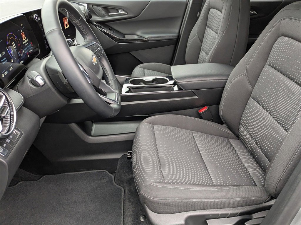 Used 2025 Chevrolet Equinox LT image 17