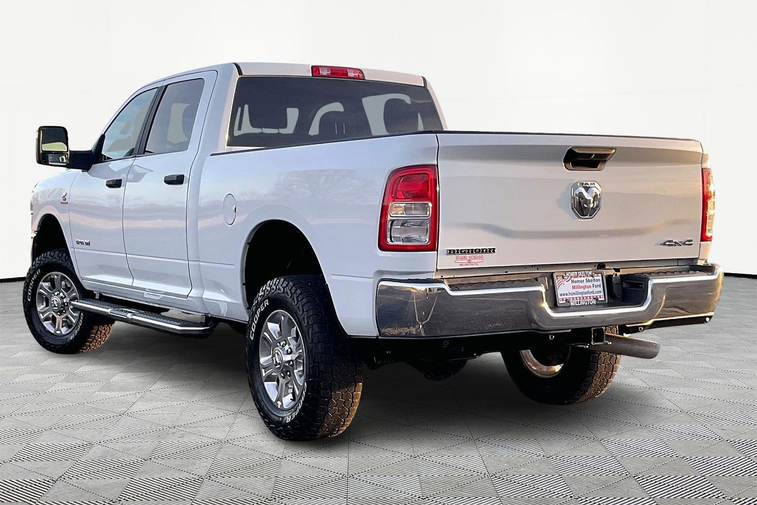Used 2024 RAM 2500 Big Horn w/ Off Road Package image 10