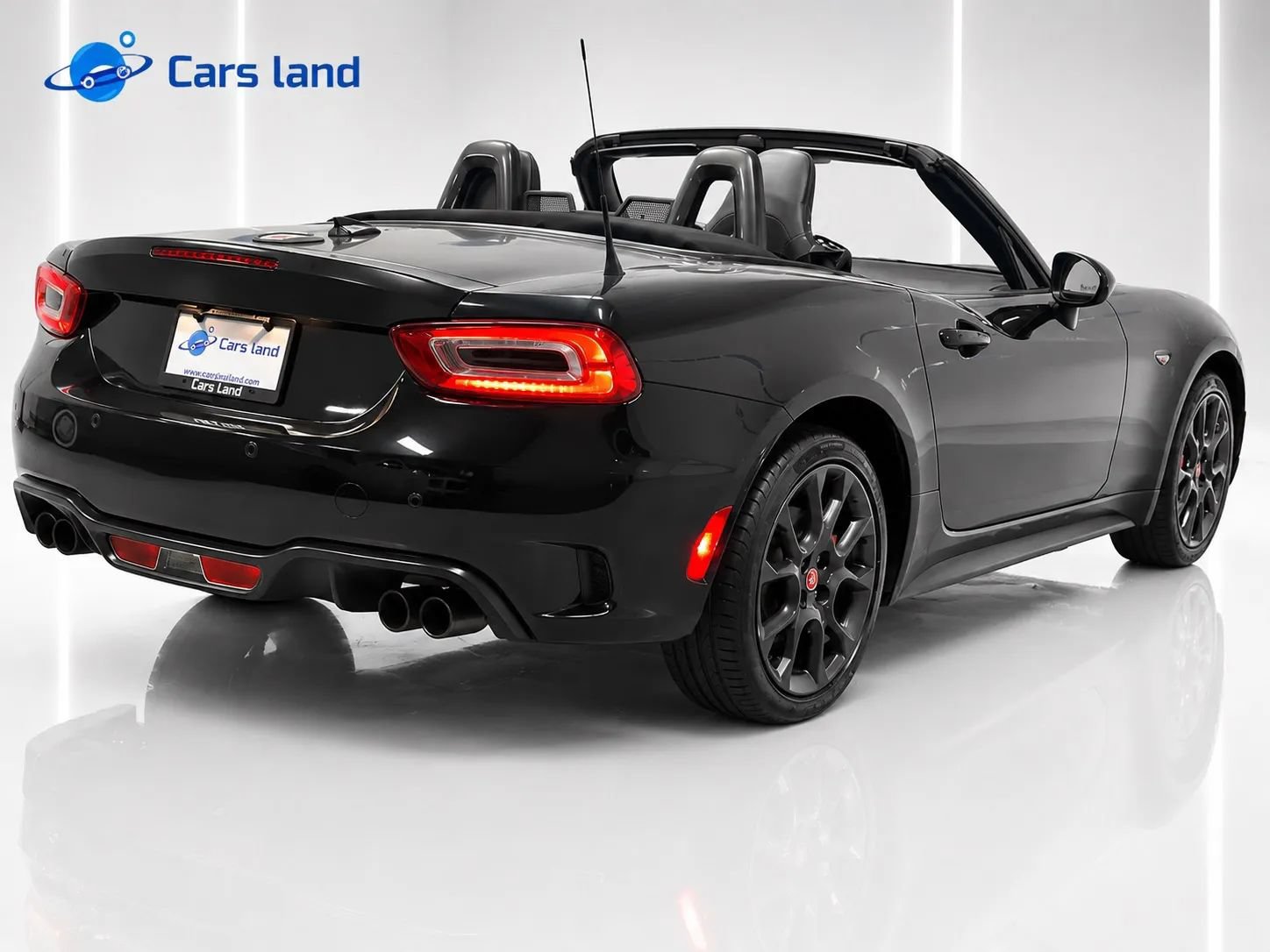 Used 2018 FIAT 124 Spider Abarth w/ Convenience Group RWD image 3