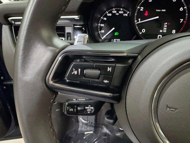 Used 2024 Porsche Macan image 39