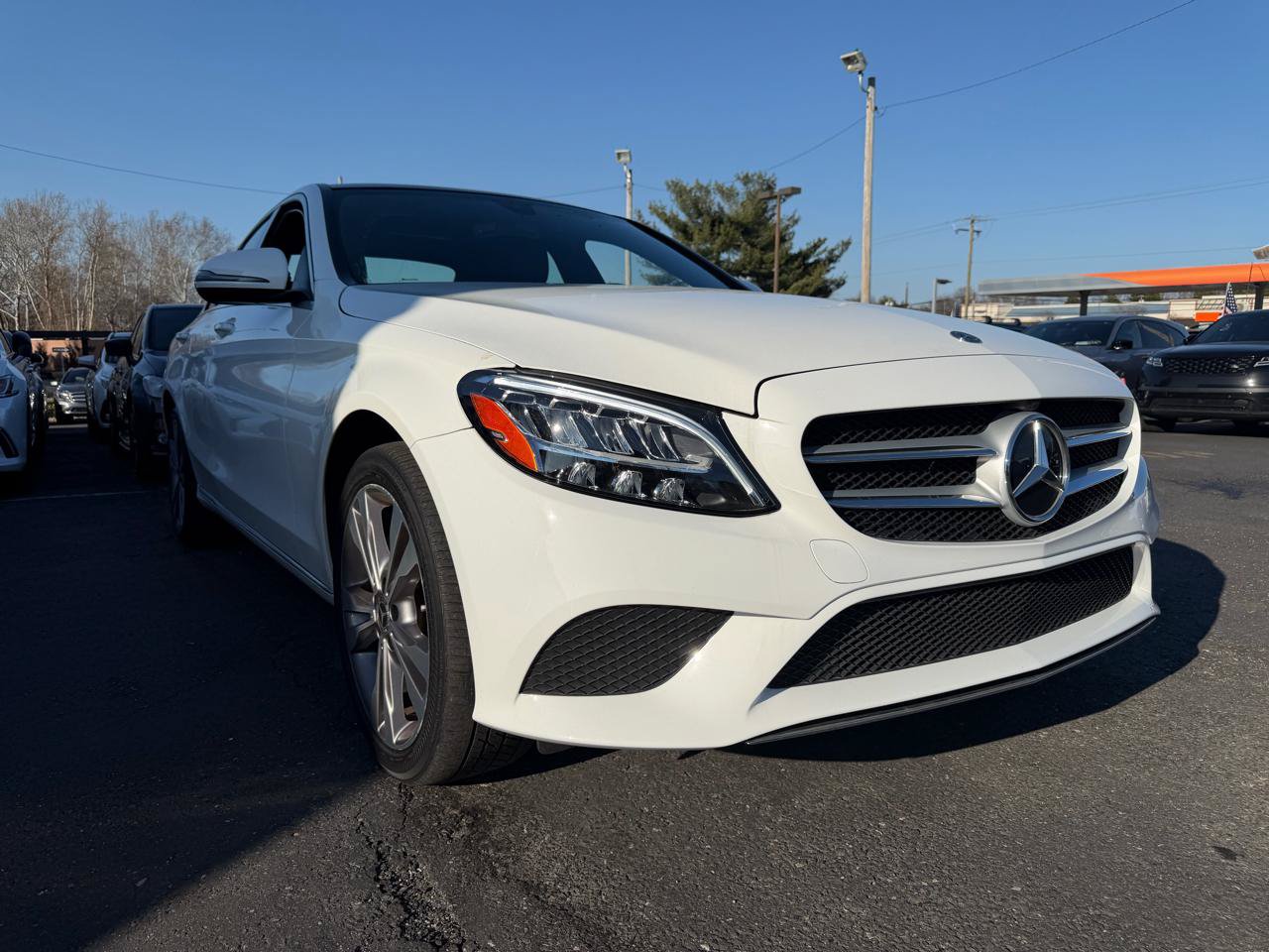Used 2019 Mercedes-Benz C 300 4MATIC Sedan image 3