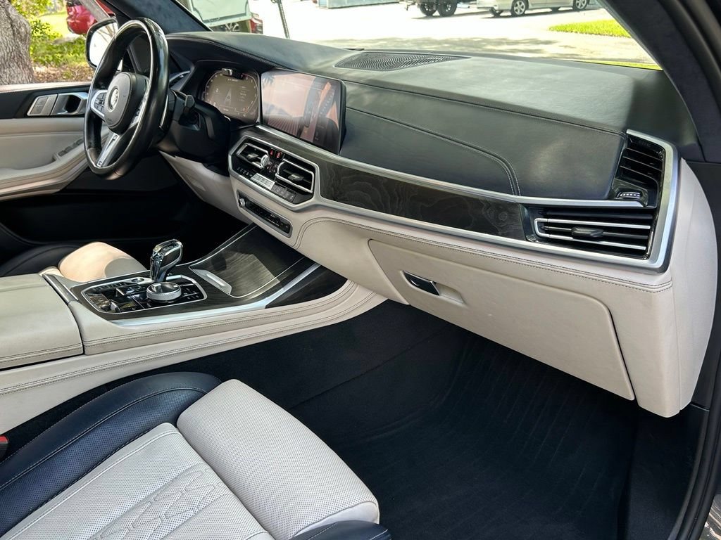 Used 2021 BMW X7 M50i AWD/4WD image 47