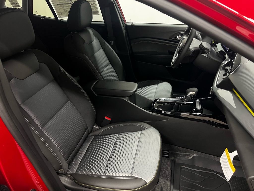 New 2026 Chevrolet Trax LT w/ Driver Confidence Package image 36