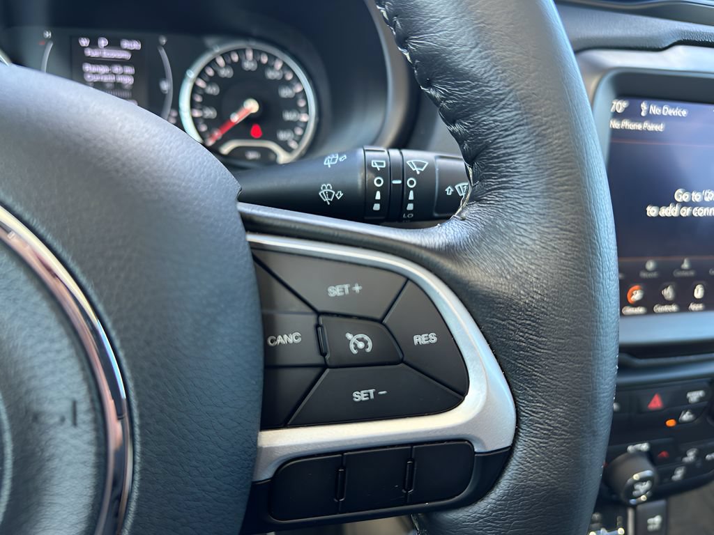 Used 2023 Jeep Renegade Latitude w/ Sun/Sound Group AWD/4WD image 21