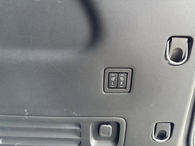 Used 2023 Chevrolet Traverse High Country w/ LPO, Floor Liner Package image 22