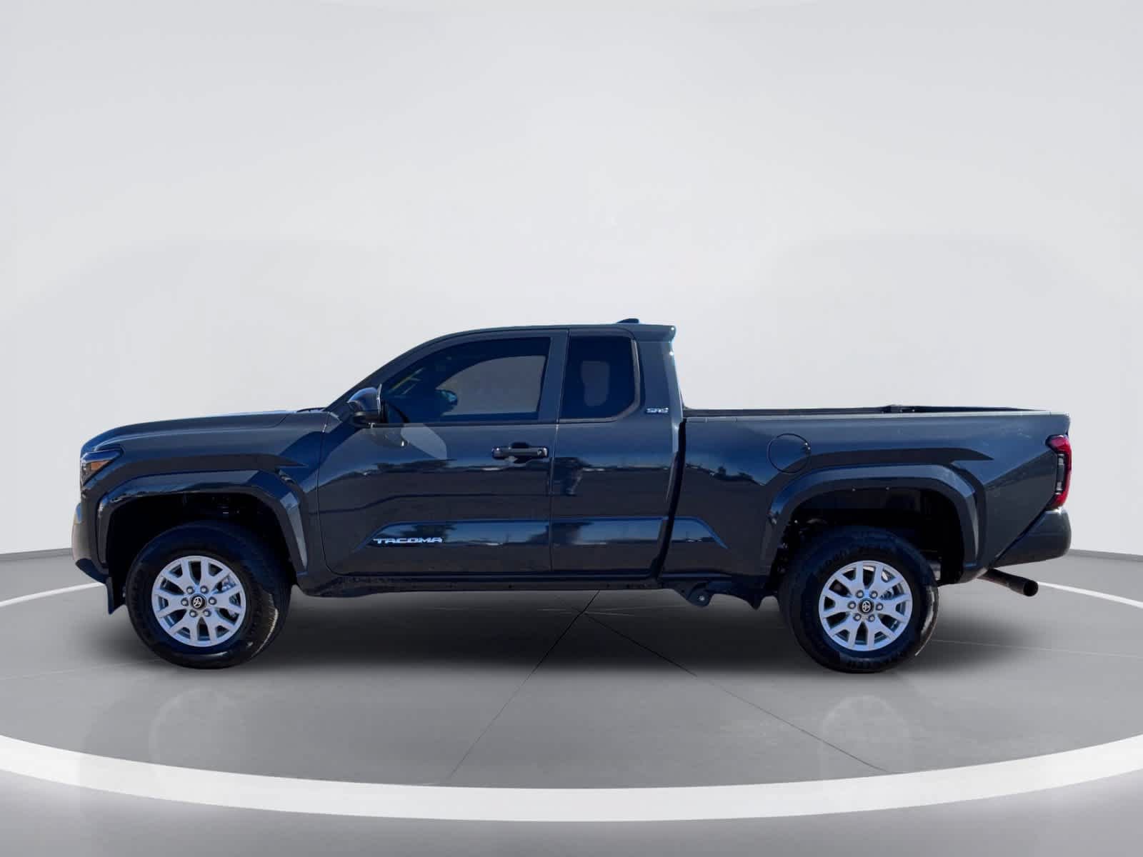 Used 2026 Toyota Tacoma SR5 RWD image 4