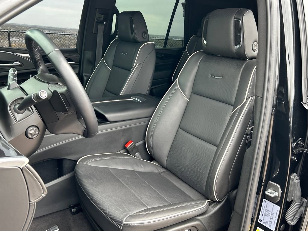 Used 2024 Cadillac Escalade Sport w/ LPO, ONYX Package image 15
