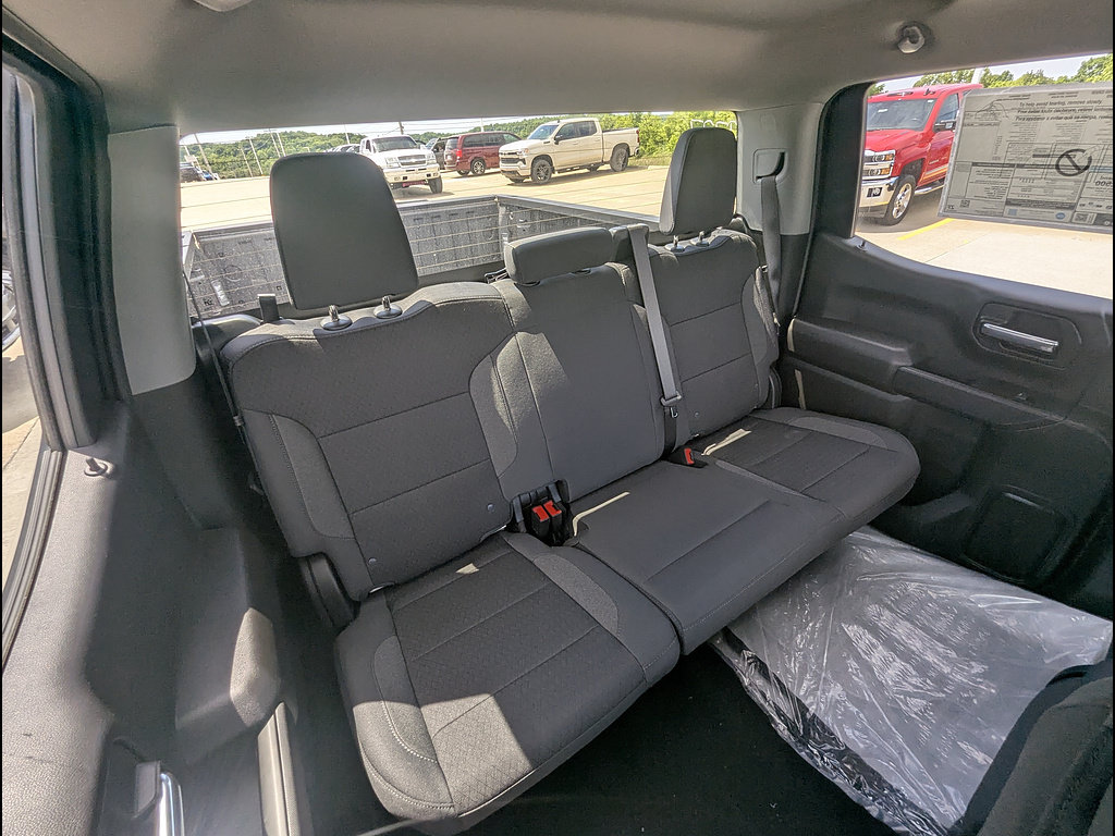 New 2026 Chevrolet Silverado 1500 Custom w/ Turbomax Blackout Package AWD/4WD image 18
