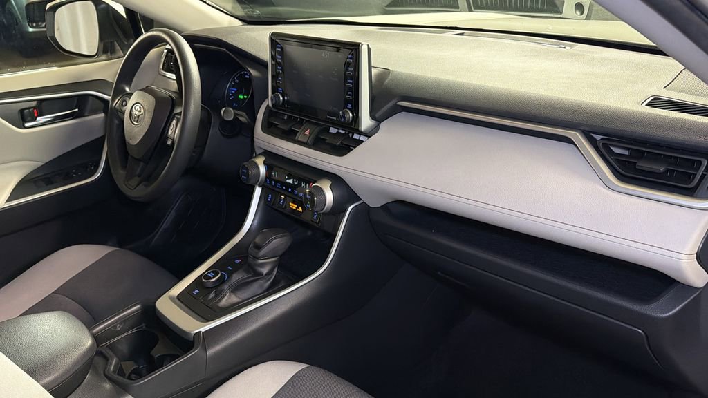 Used 2019 Toyota RAV4 XLE image 11