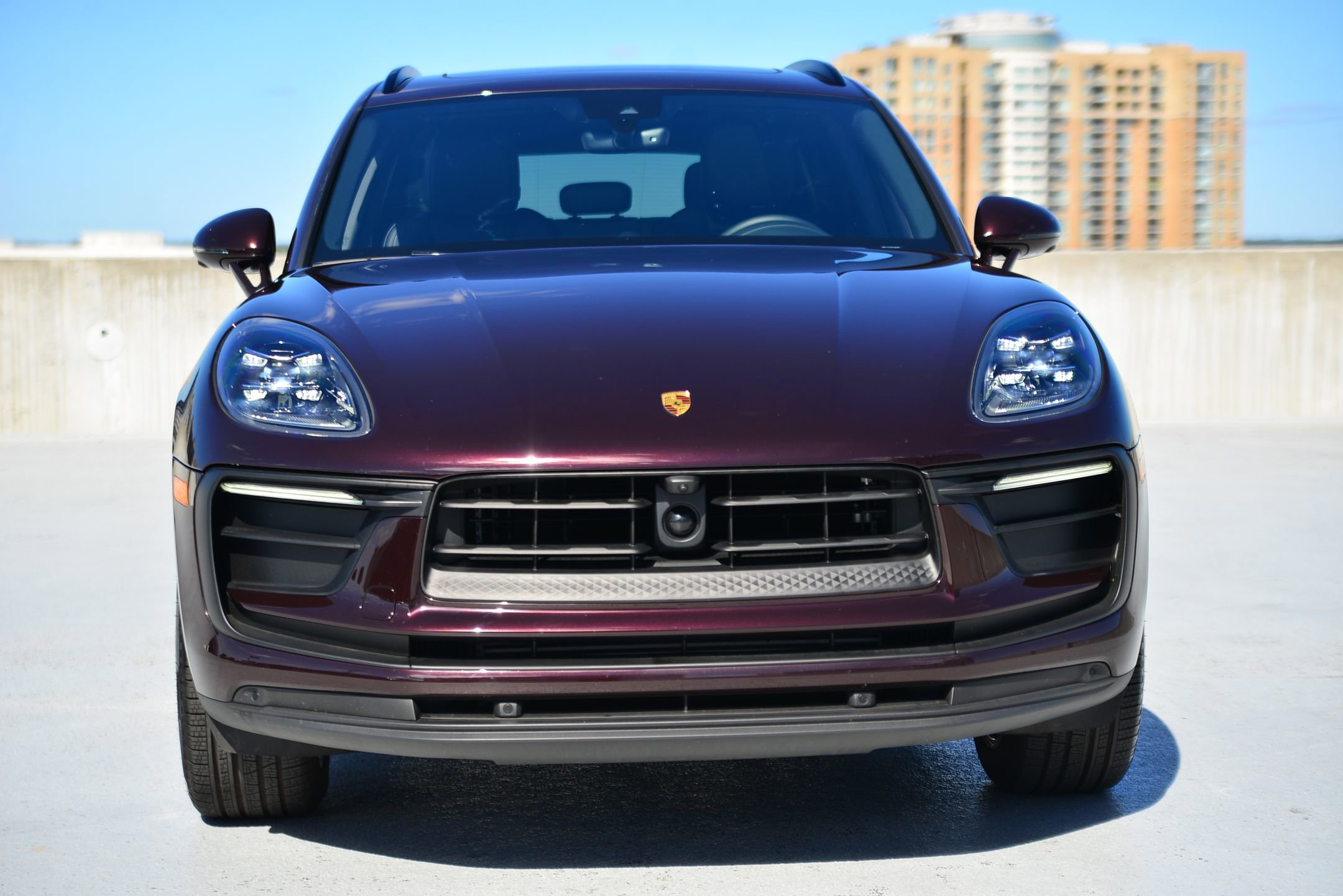Certified 2025 Porsche Macan image 7