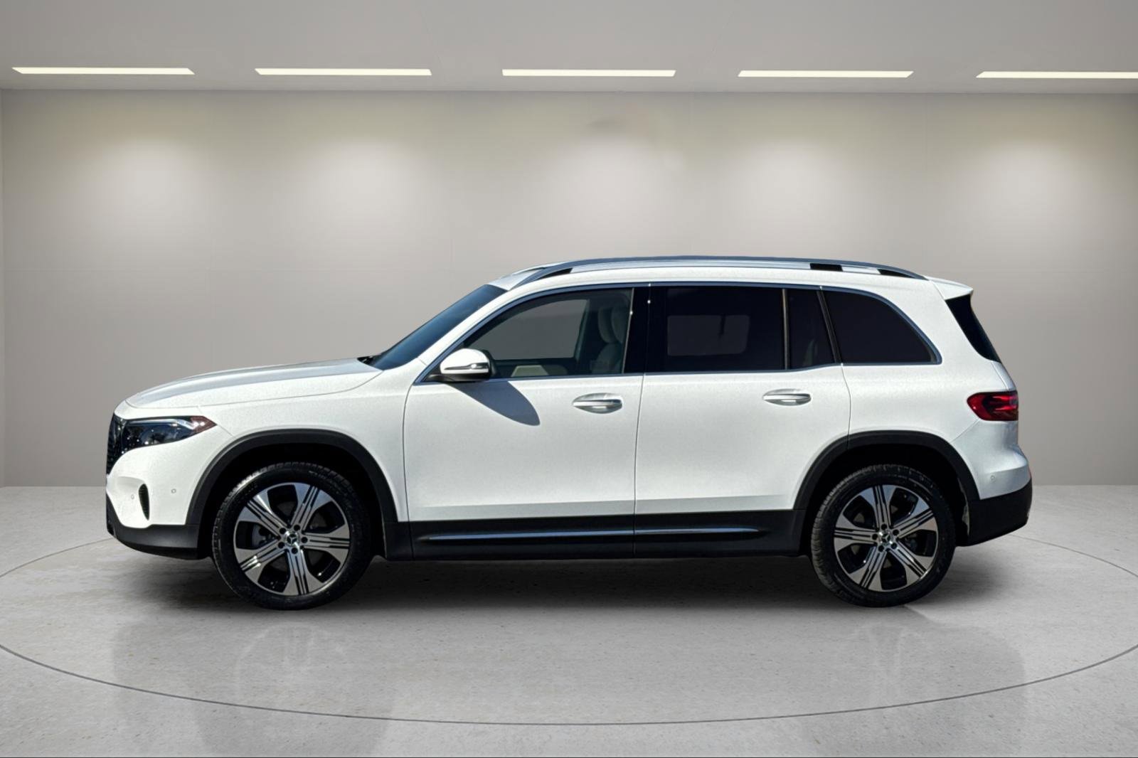 Used 2024 Mercedes-Benz EQB 250+ image 7
