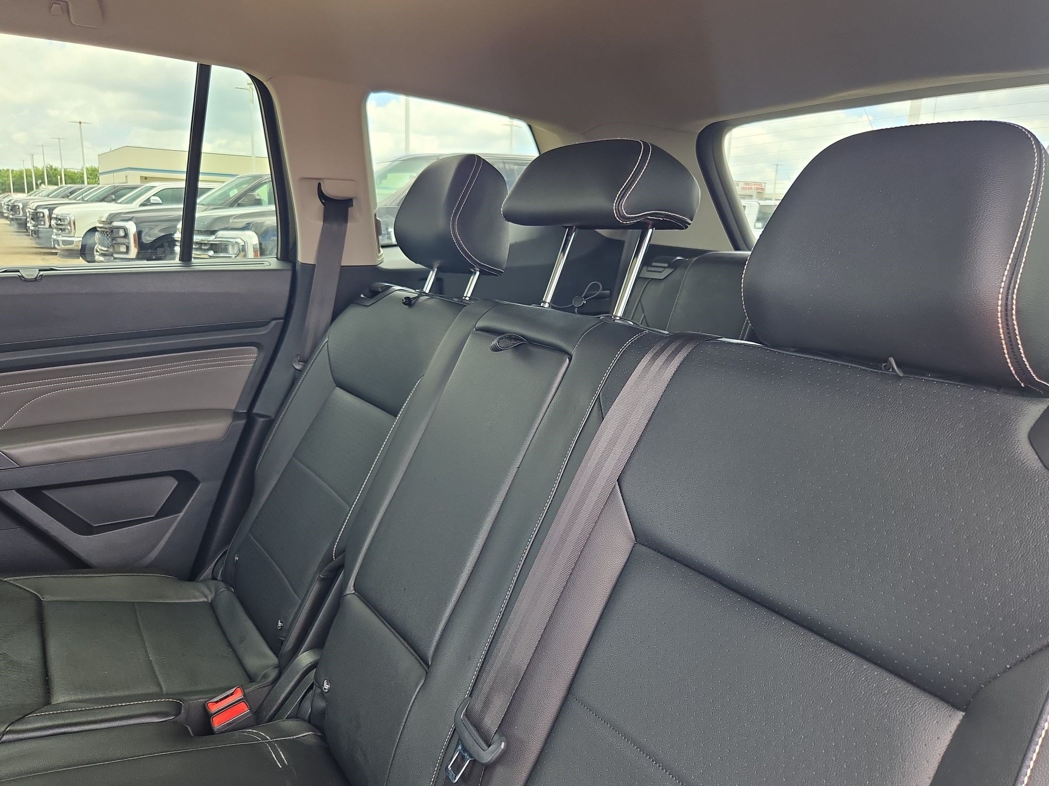 Used 2023 Volkswagen Atlas SEL R-Line AWD/4WD image 28