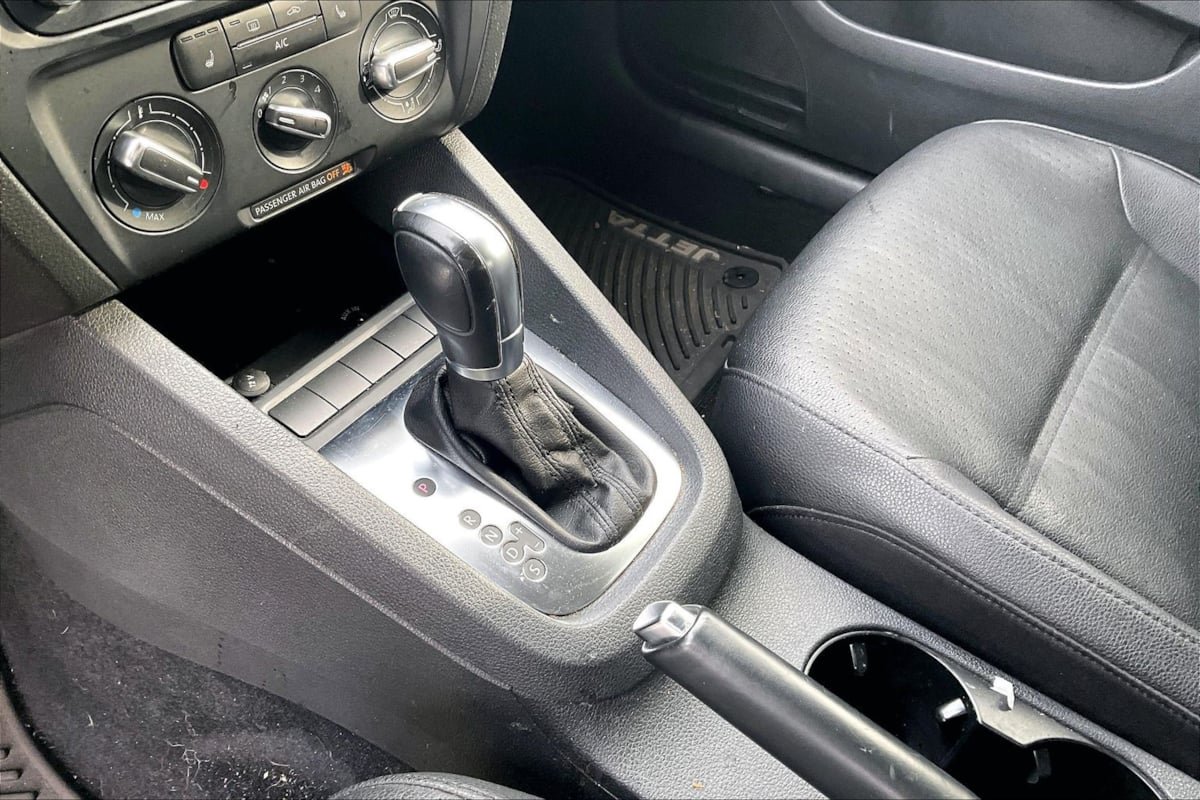 Used 2013 Volkswagen Jetta SE FWD image 15