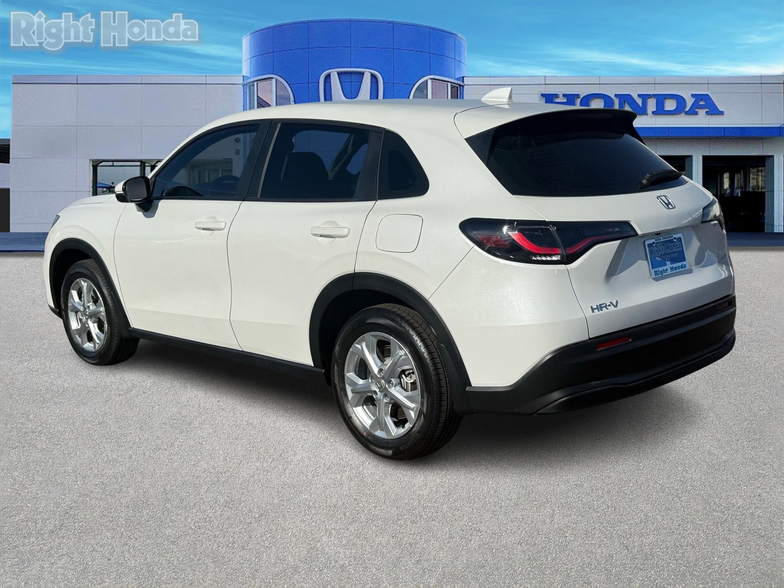Used 2023 Honda HR-V LX image 5