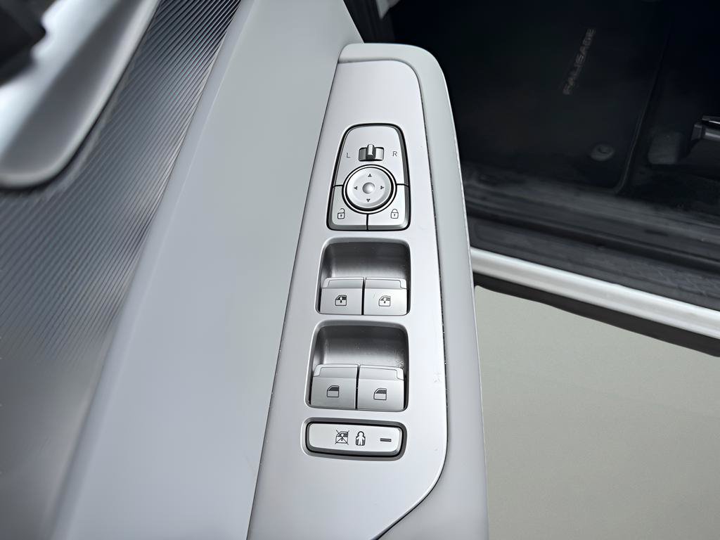 Used 2021 Hyundai Palisade SEL w/ Premium Package AWD/4WD image 18