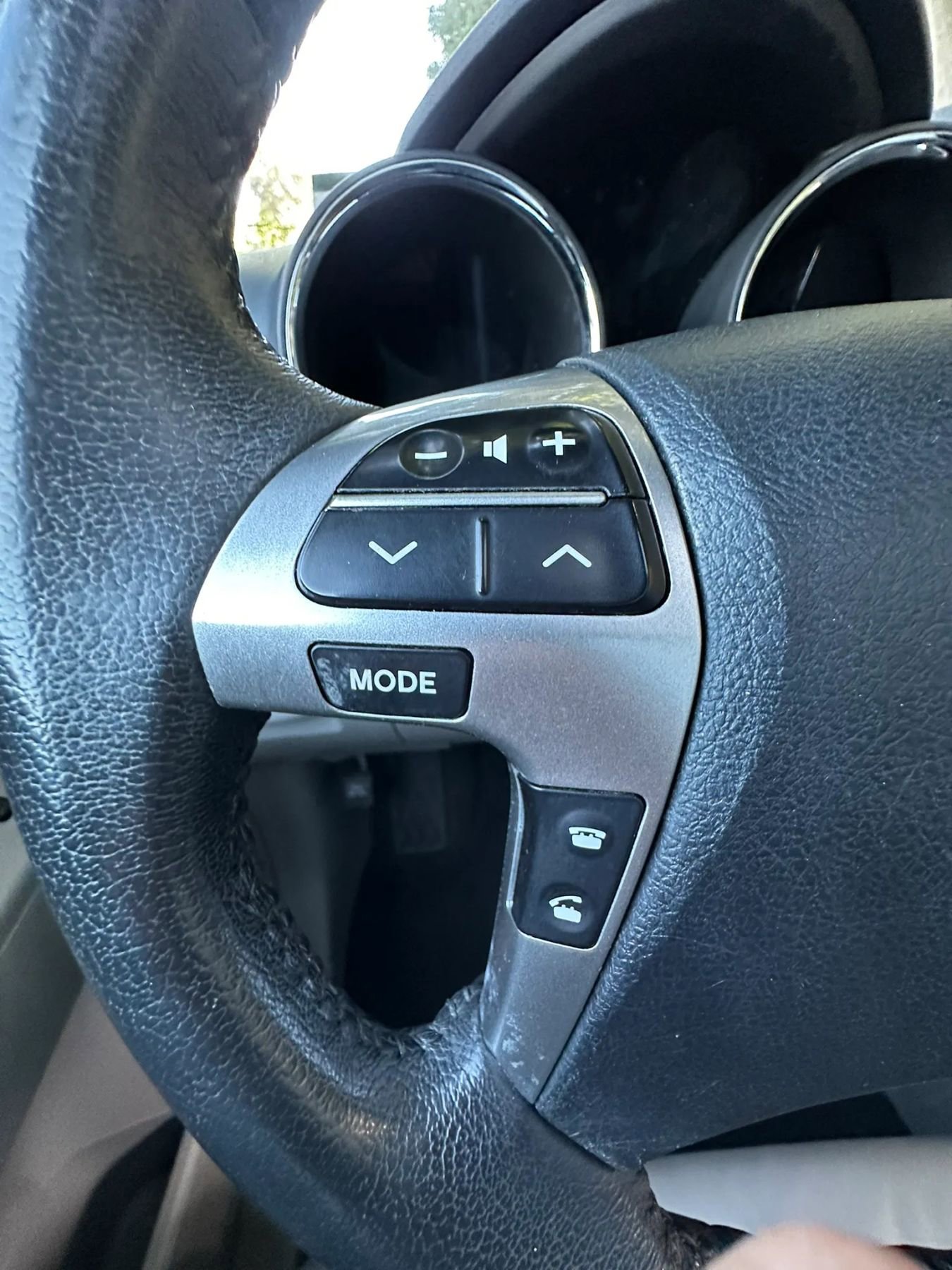 Used 2013 Toyota Highlander SE FWD image 32
