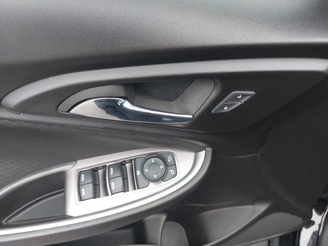 Used 2024 Chevrolet Malibu LT w/ Midnight Edition FWD image 11