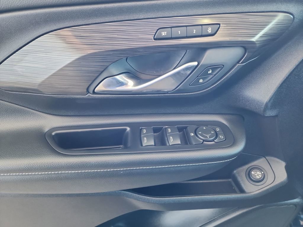 Certified 2024 GMC Terrain SLT image 13