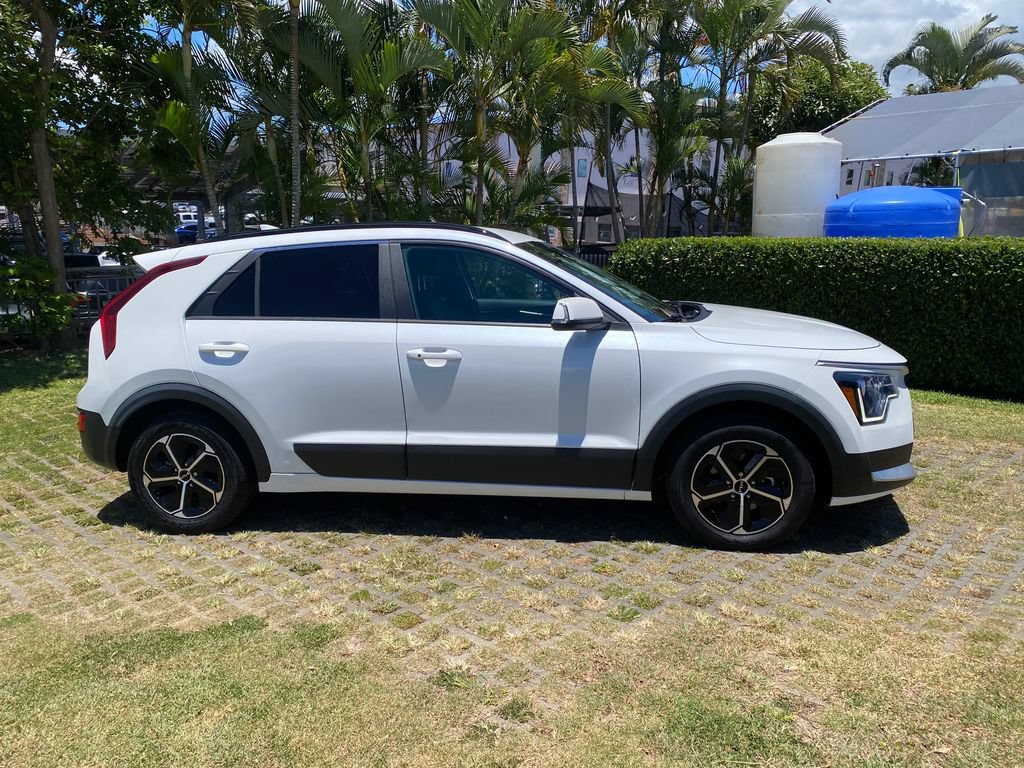 Used 2024 Kia Niro EX FWD image 26