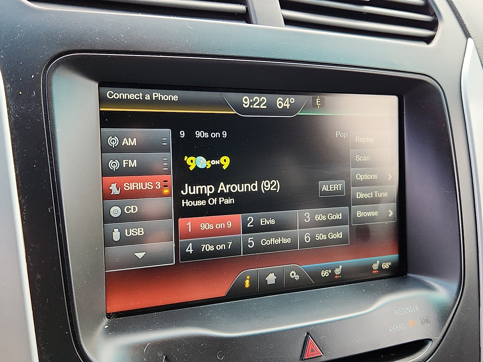 Used 2015 Ford Explorer XLT w/ Equipment Group 202B AWD/4WD image 18