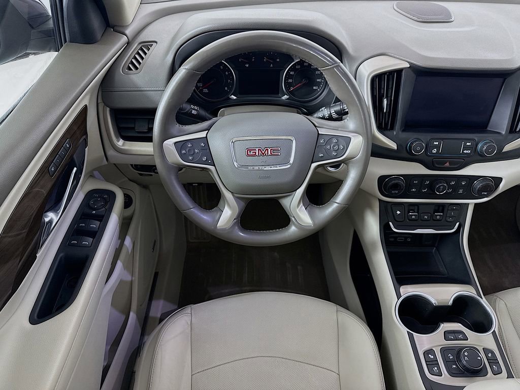 Used 2020 GMC Terrain Denali w/ Denali Premium Package image 10