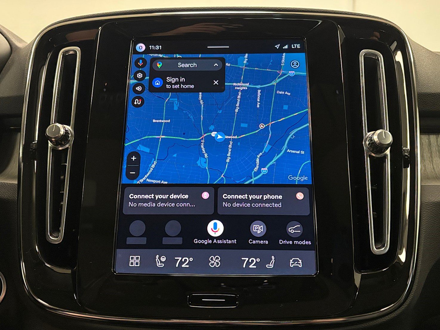 New 2026 Volvo XC40 B5 Plus AWD/4WD image 19